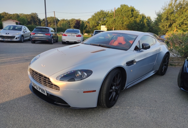 Aston Martin V8 Vantage S