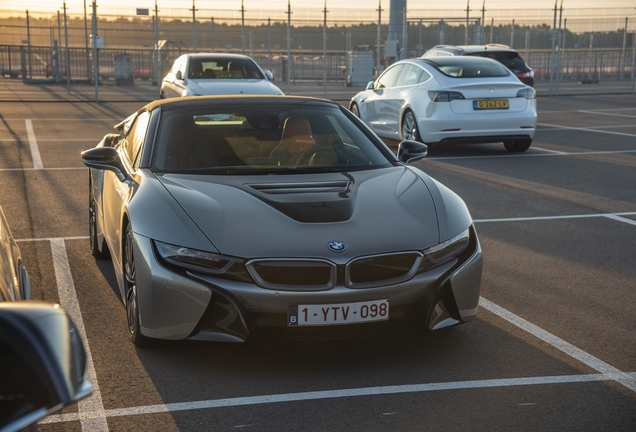 BMW i8 Roadster