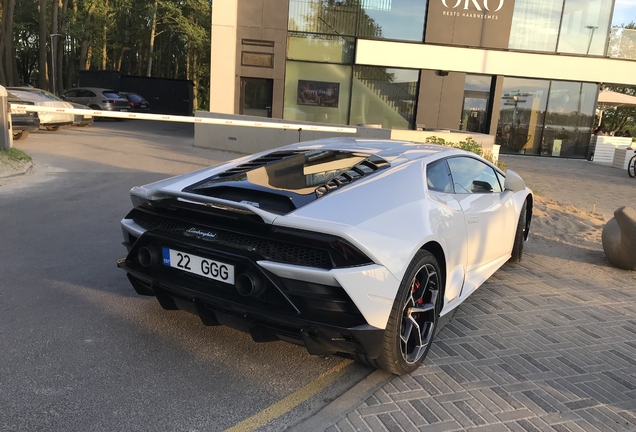 Lamborghini Huracán LP640-4 EVO