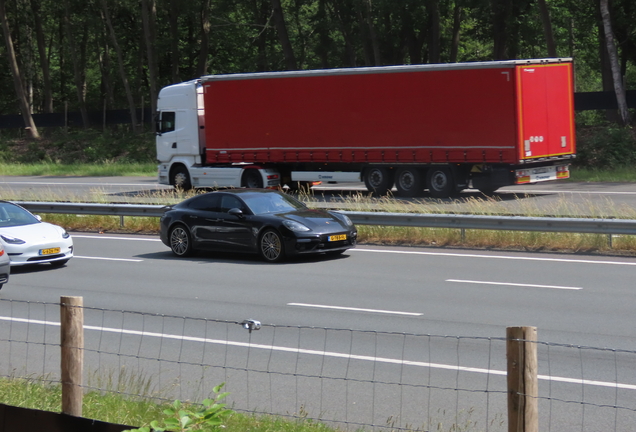 Porsche 971 Panamera Turbo S E-Hybrid