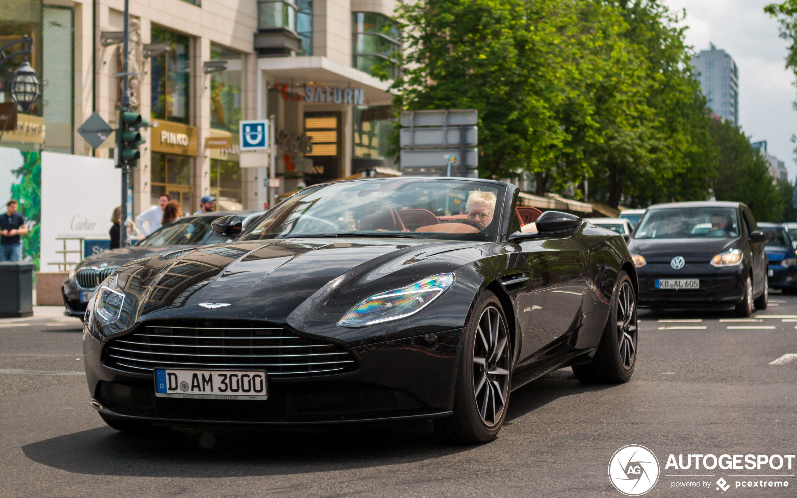 Aston Martin DB11 V8 Volante