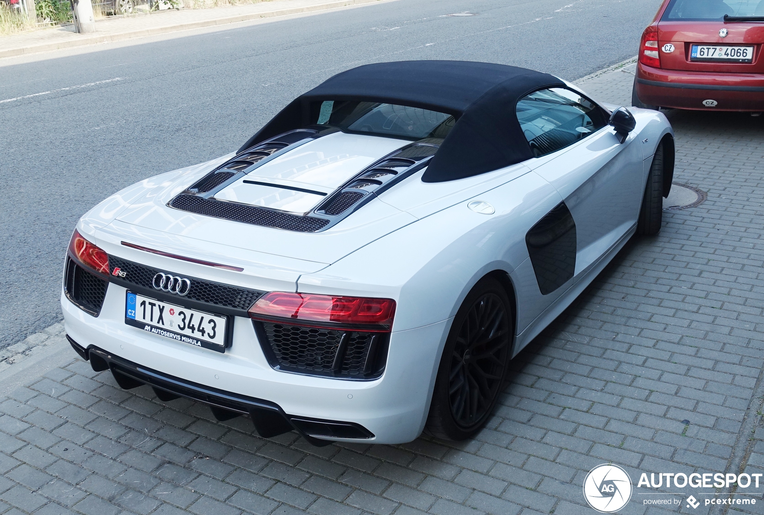 Audi R8 V10 Spyder 2016