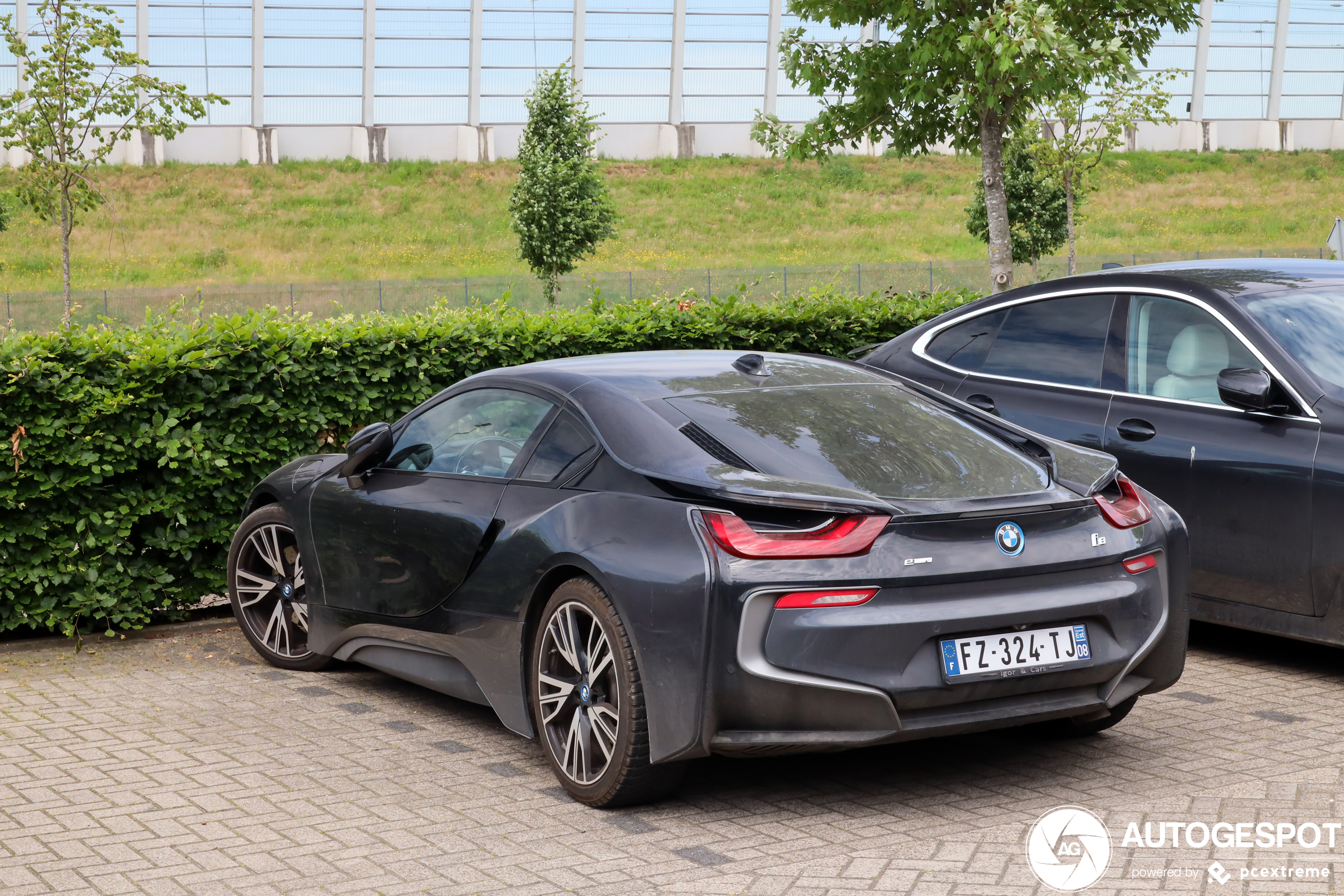 BMW i8