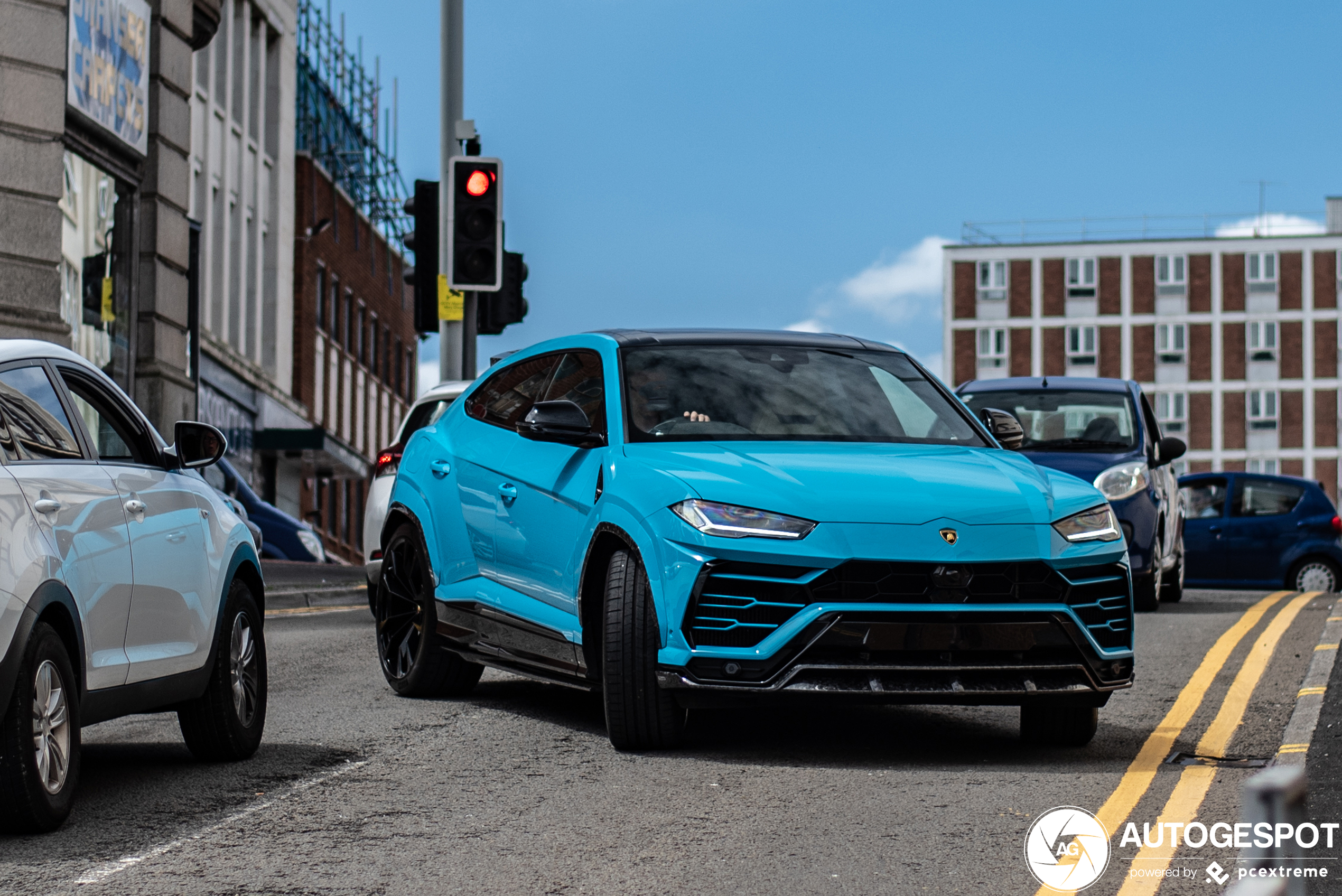 Lamborghini Urus Nero Design