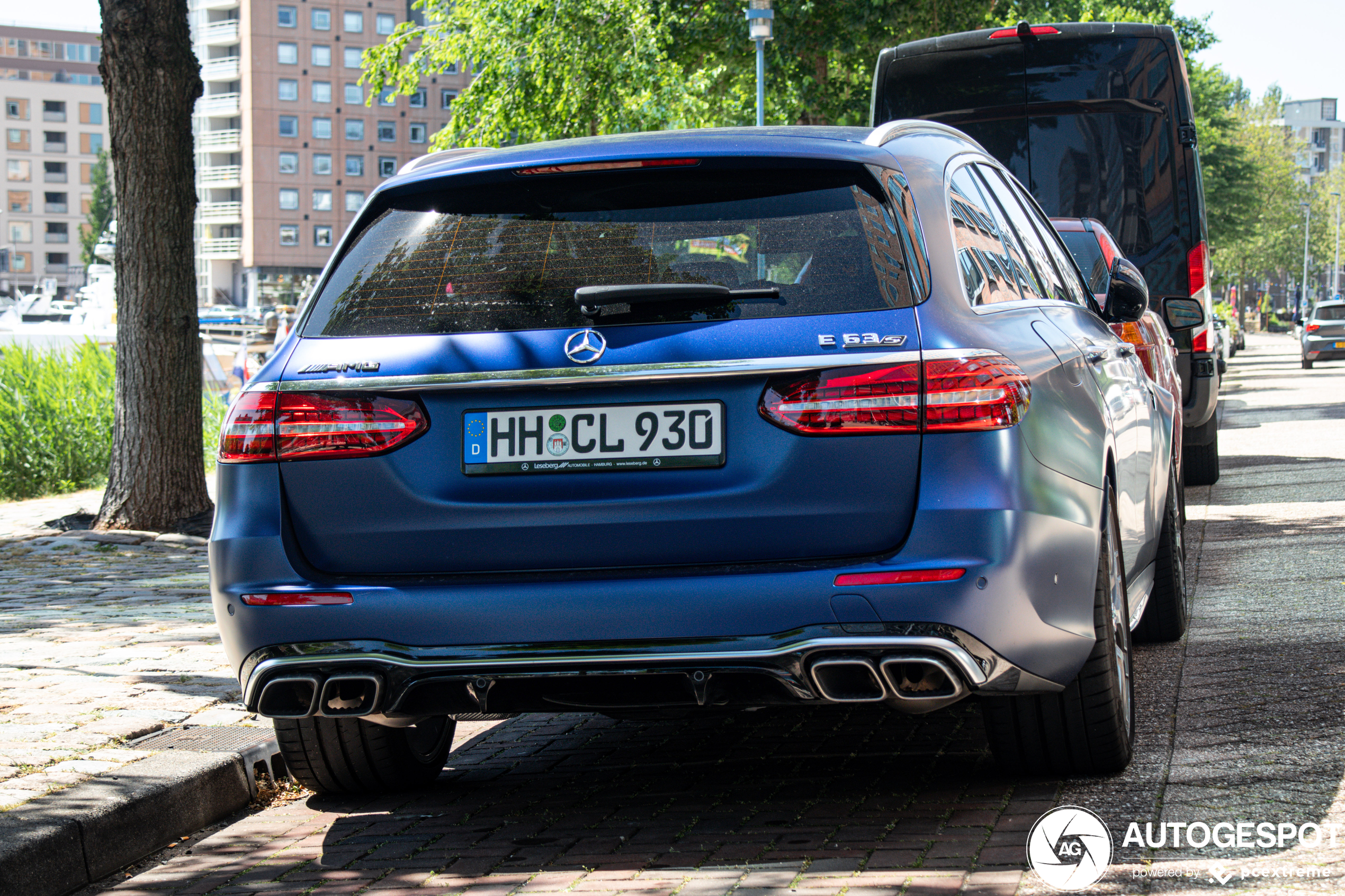 Mercedes-AMG E 63 S Estate staat er lekker bij in Rotterdam