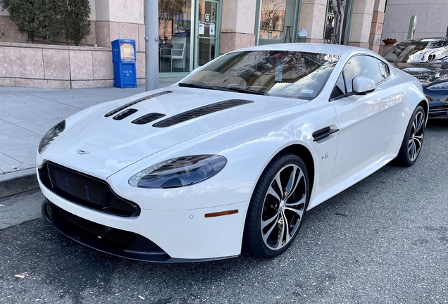 Aston Martin V12 Vantage S