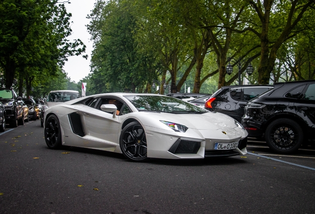 Lamborghini Aventador LP700-4