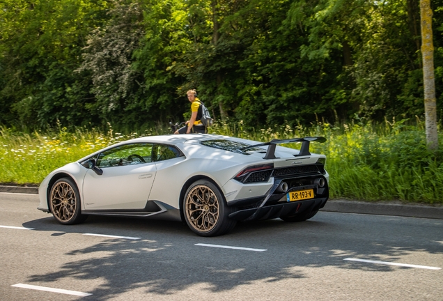 Lamborghini Huracán LP640-4 Performante