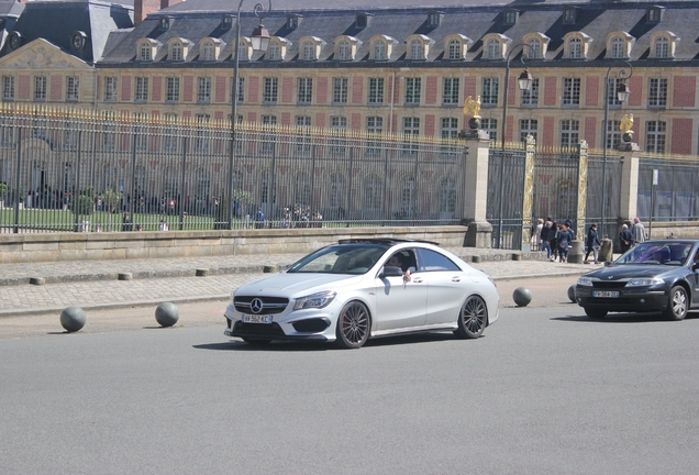 Mercedes-Benz CLA 45 AMG C117