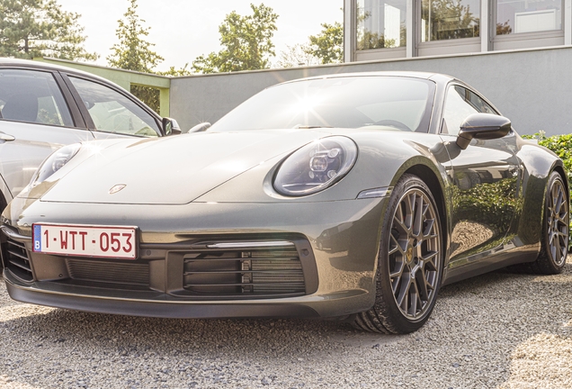 Porsche 992 Carrera 4S