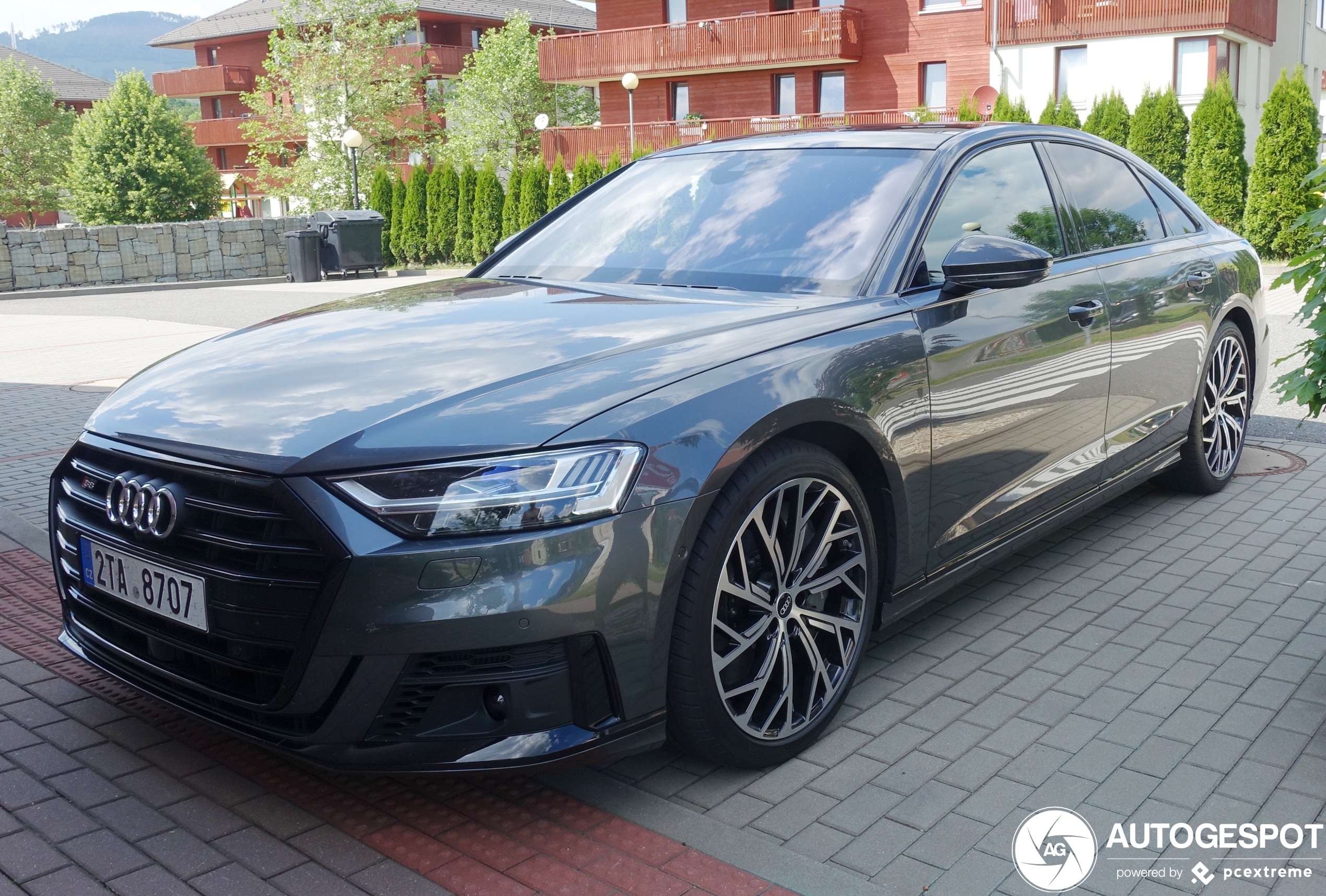 Audi S8 D5