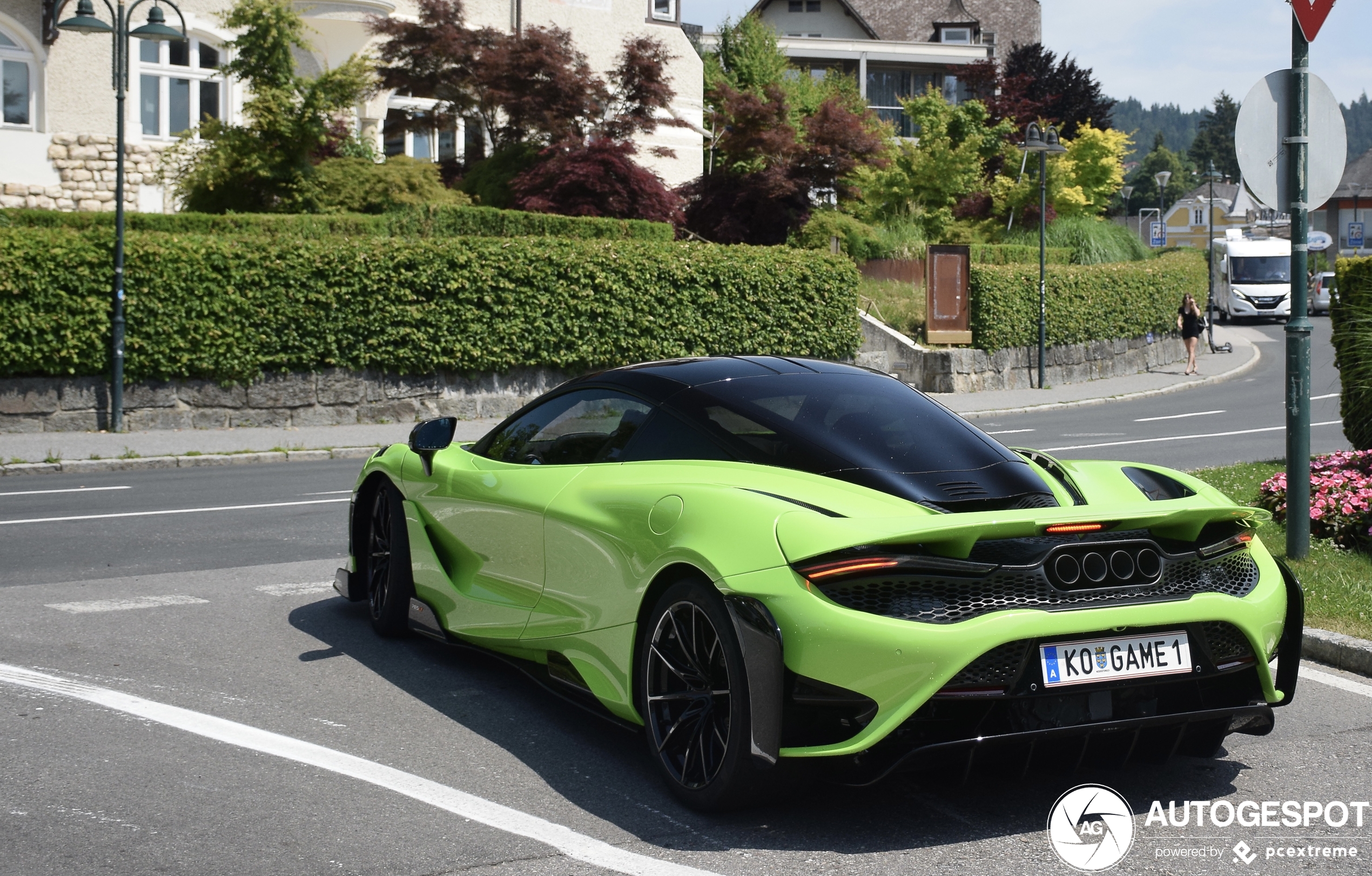 McLaren 765LT