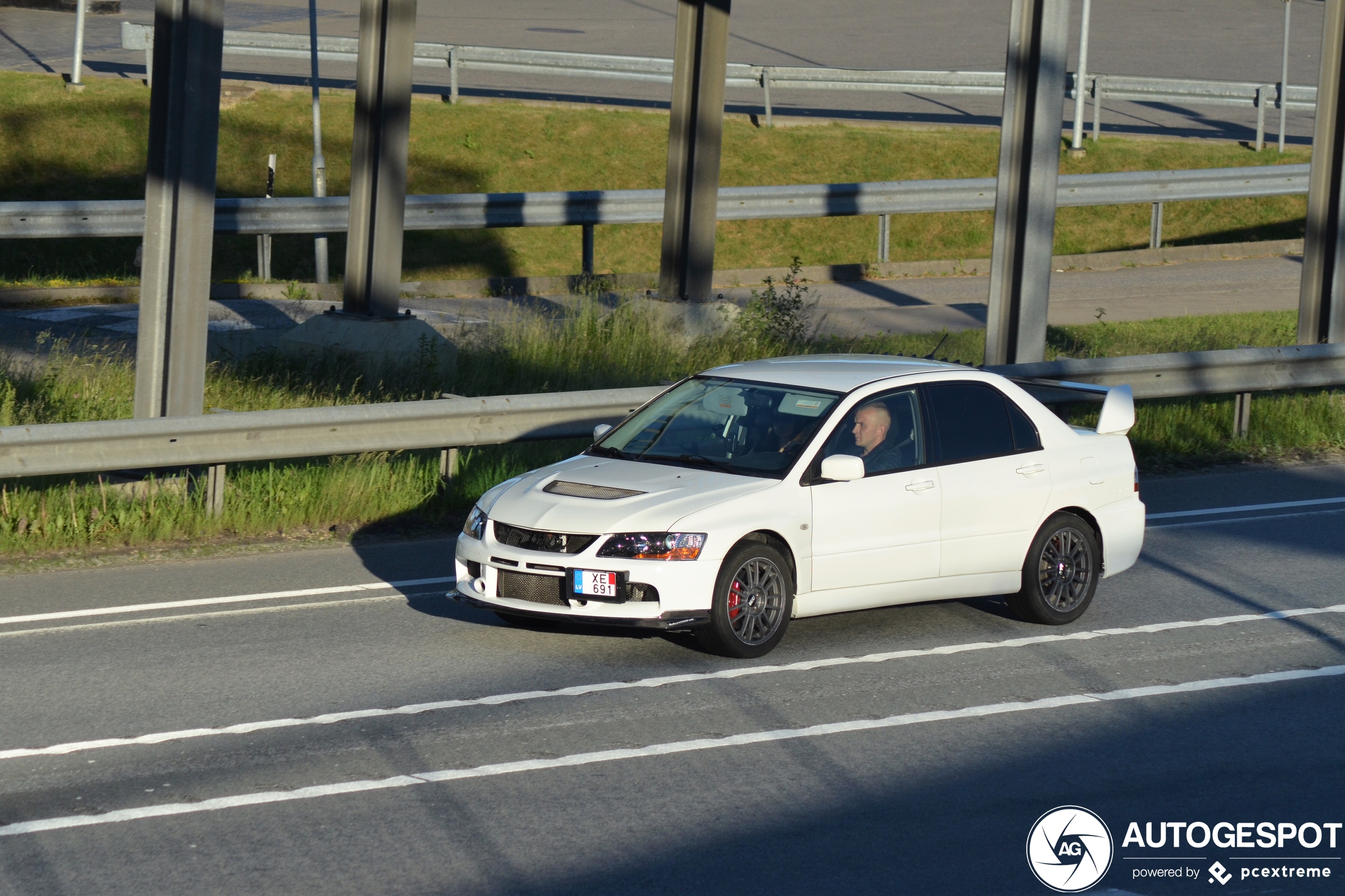 Mitsubishi Lancer Evolution IX