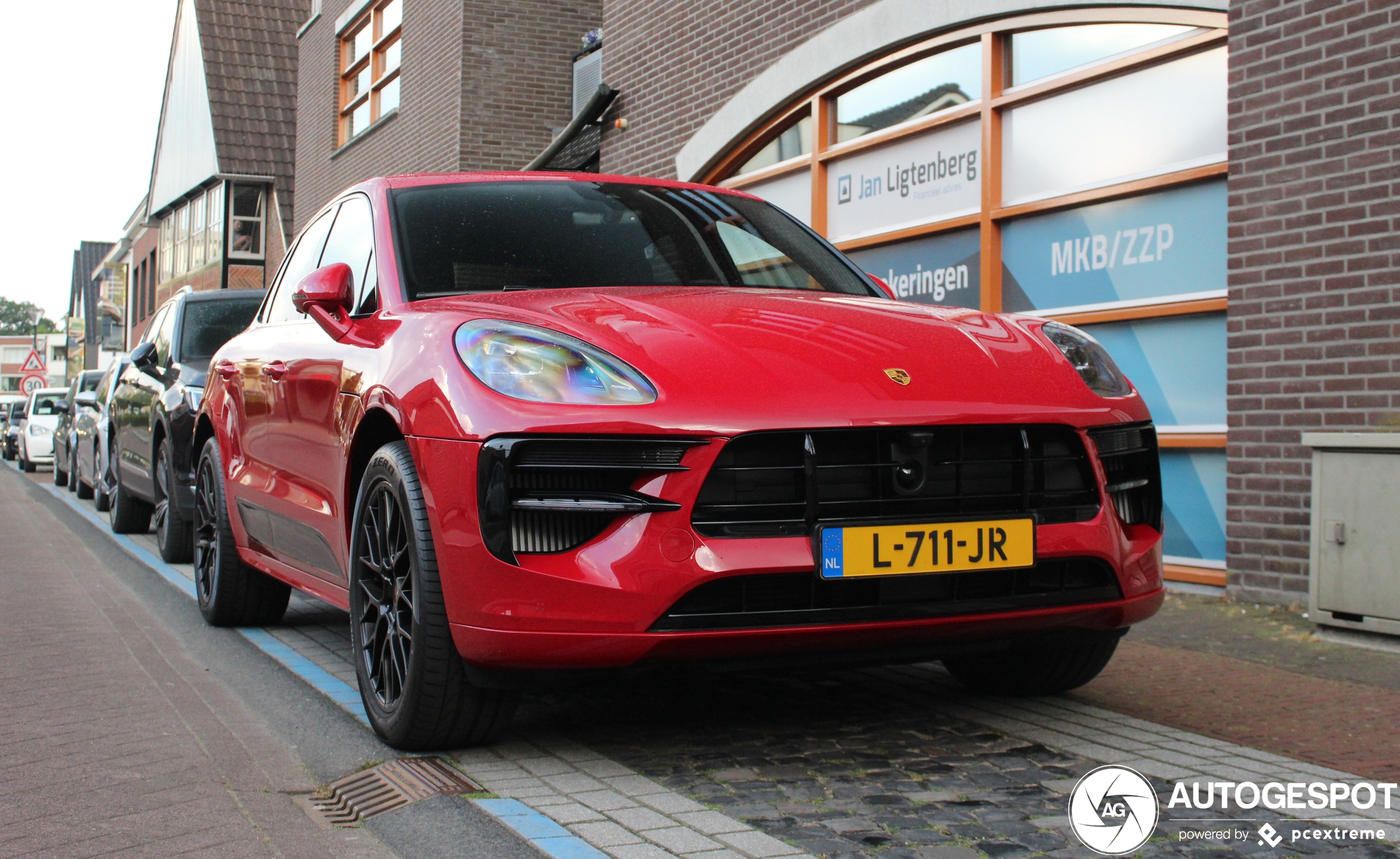 Porsche 95B Macan GTS MkII