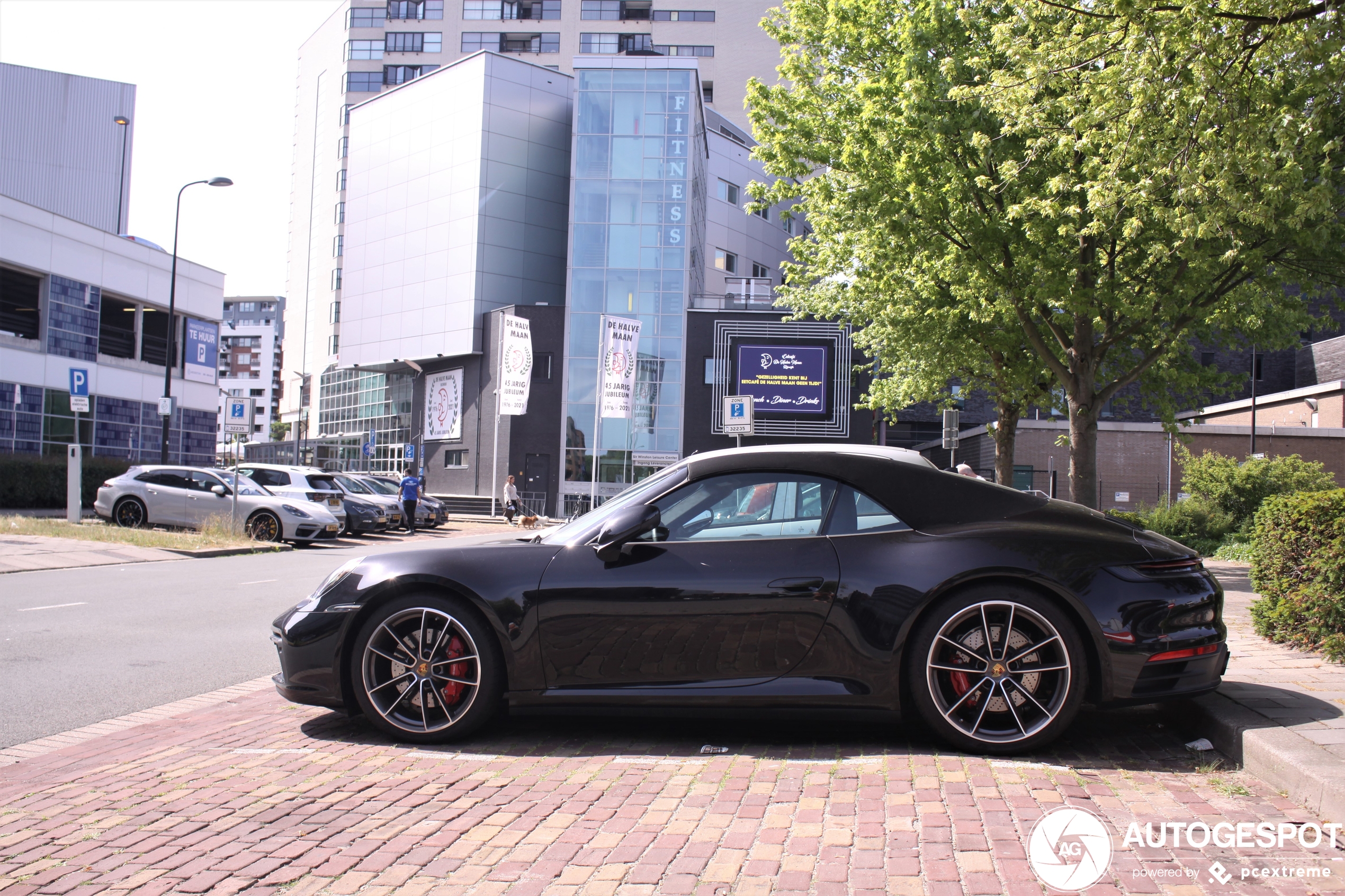 Porsche 992 Carrera 4S Cabriolet