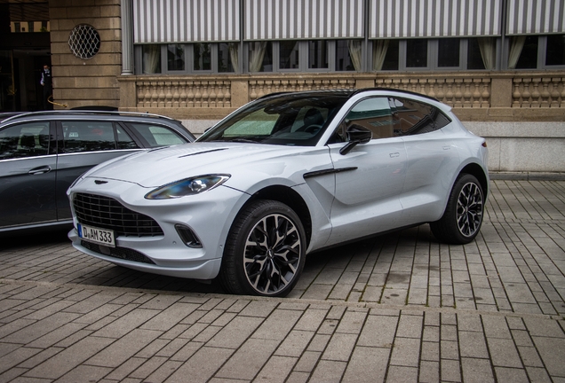 Aston Martin DBX