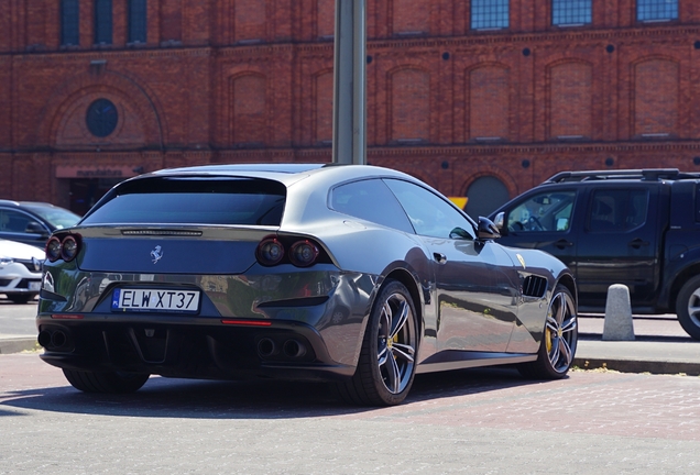 Ferrari GTC4Lusso