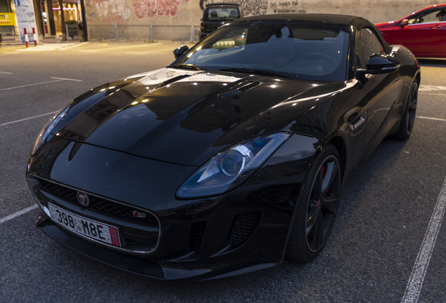 Jaguar F-TYPE S V8 Convertible