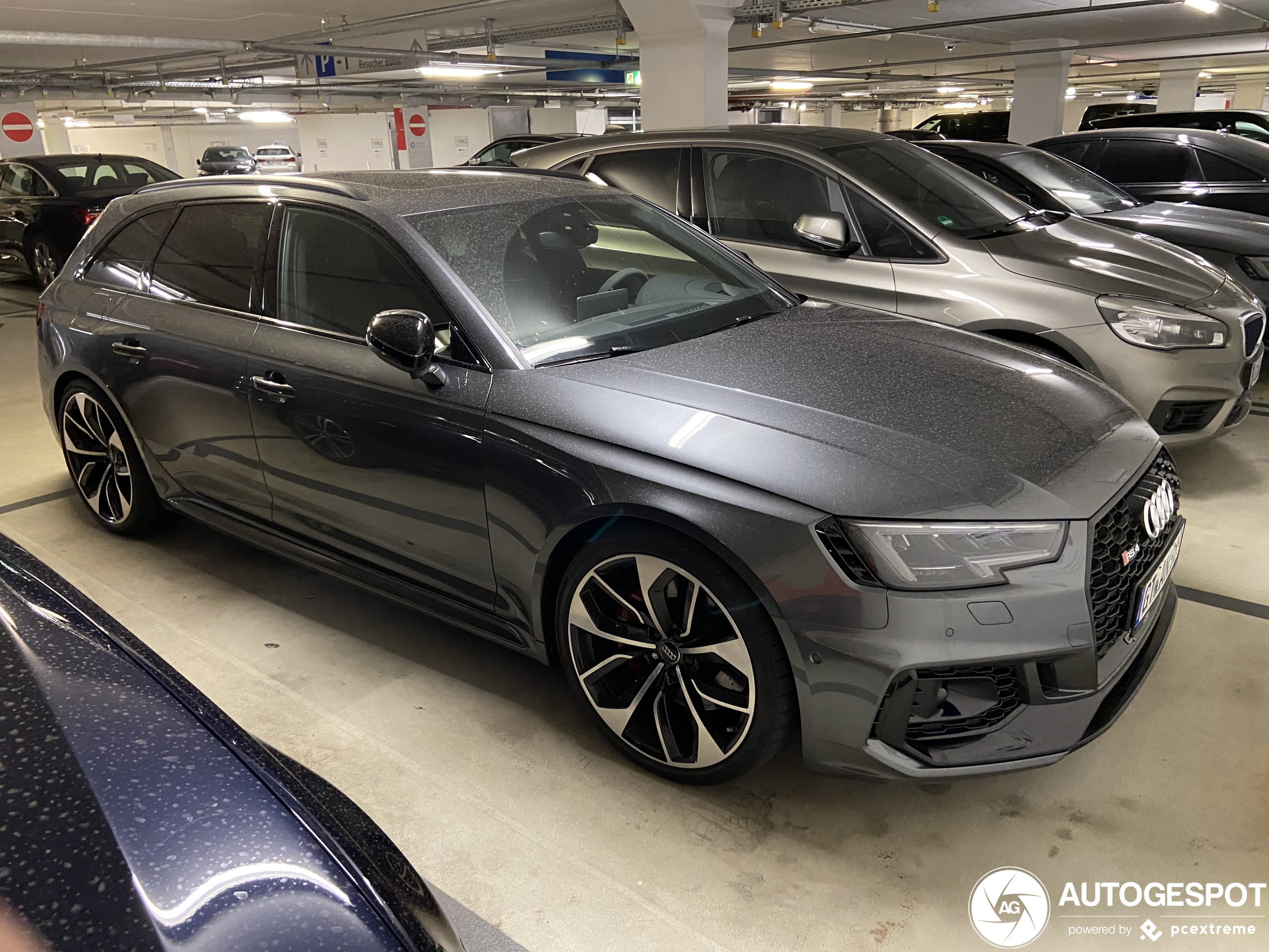 Audi RS4 Avant B9