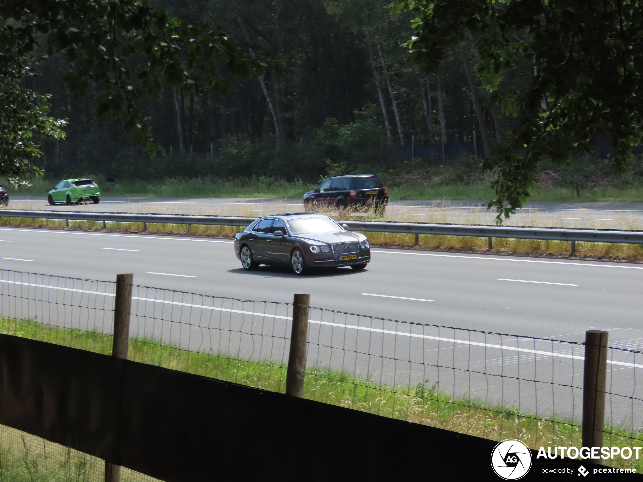 Bentley Flying Spur V8