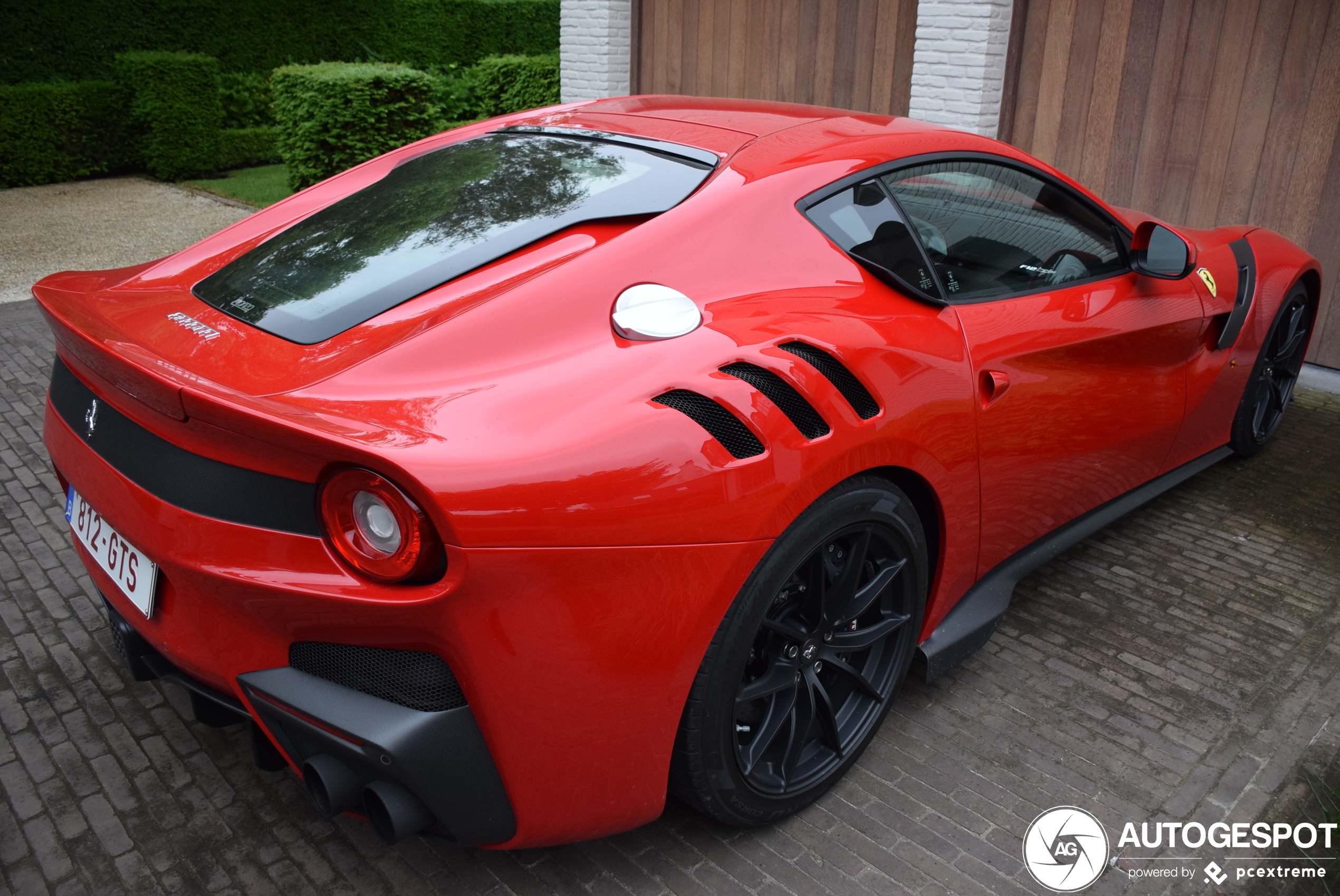 Ferrari F12tdf zit in kleine identiteitscrisis