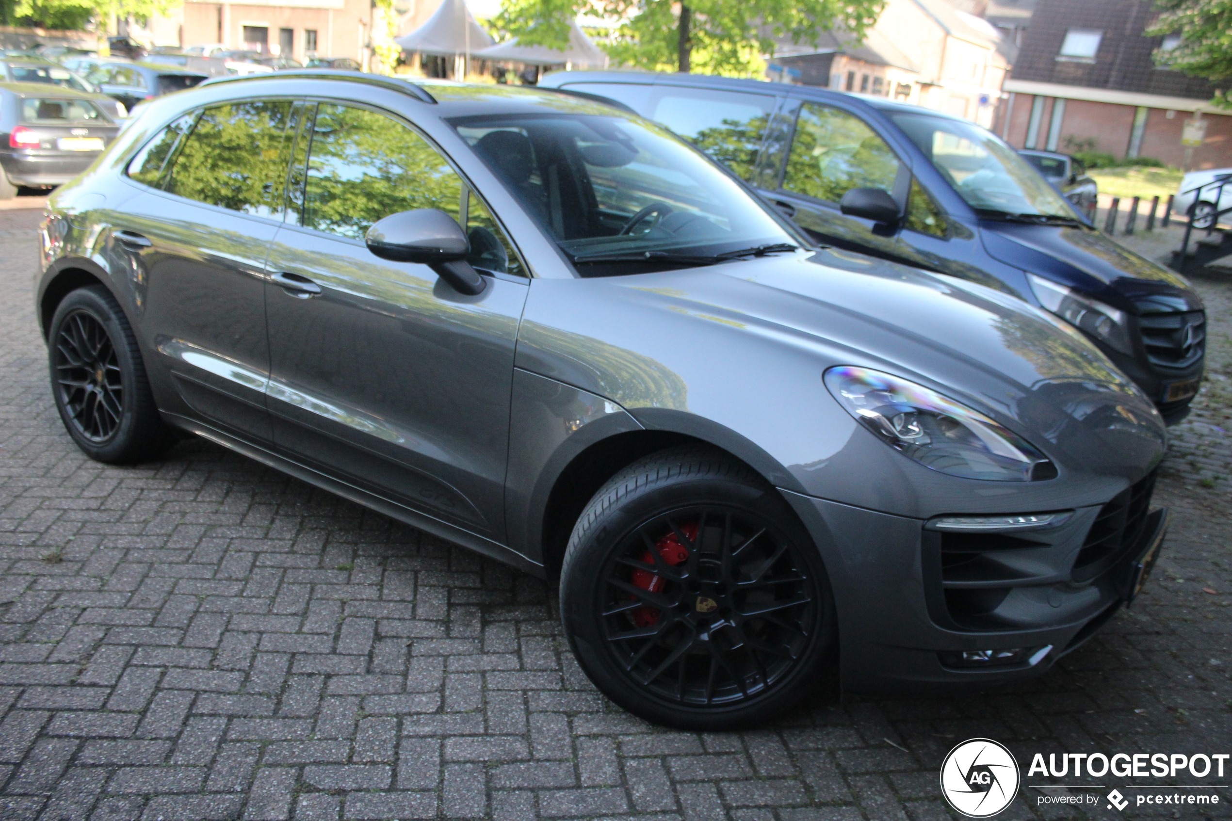 Porsche 95B Macan GTS