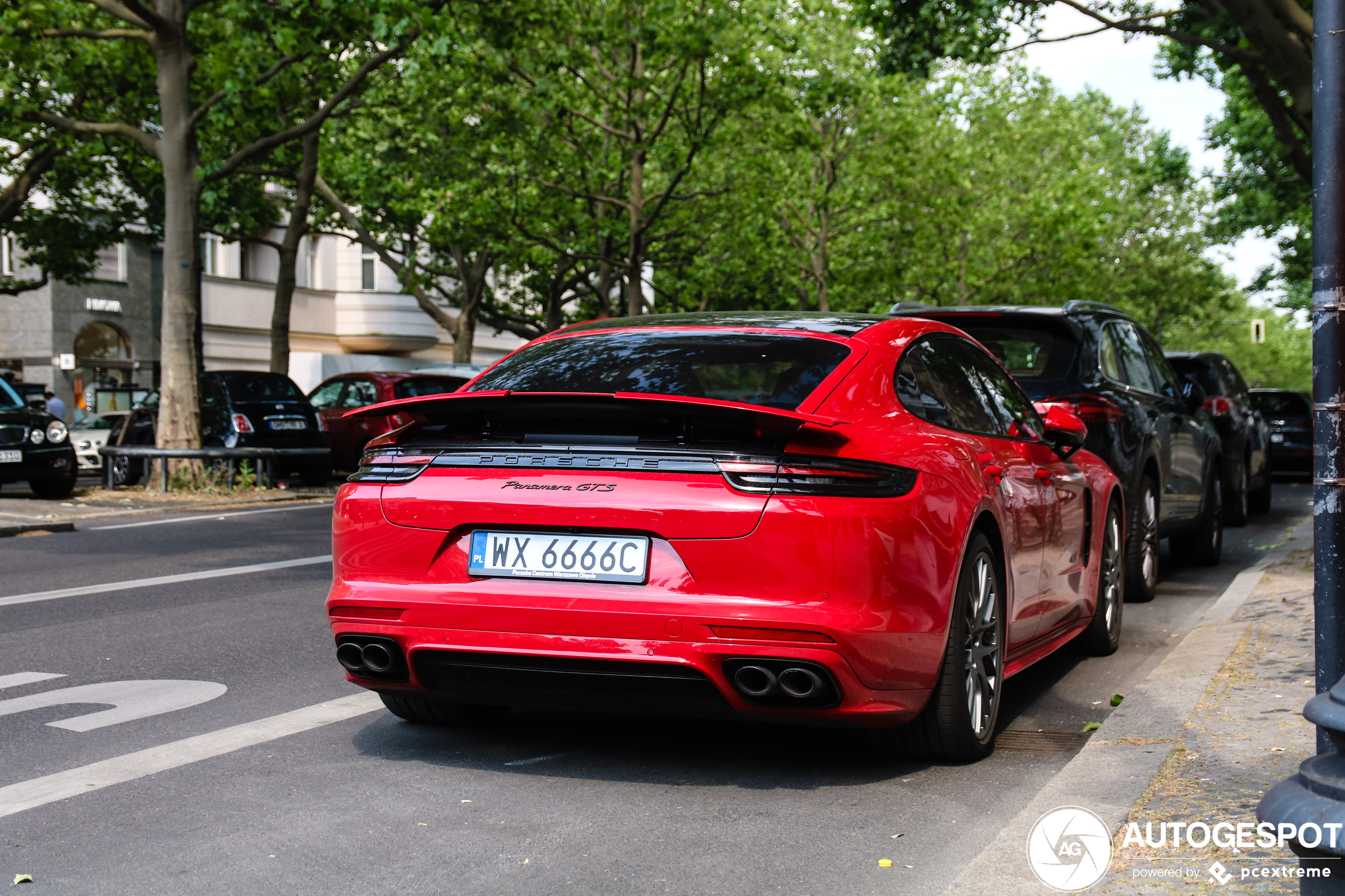 Porsche 971 Panamera GTS MkI