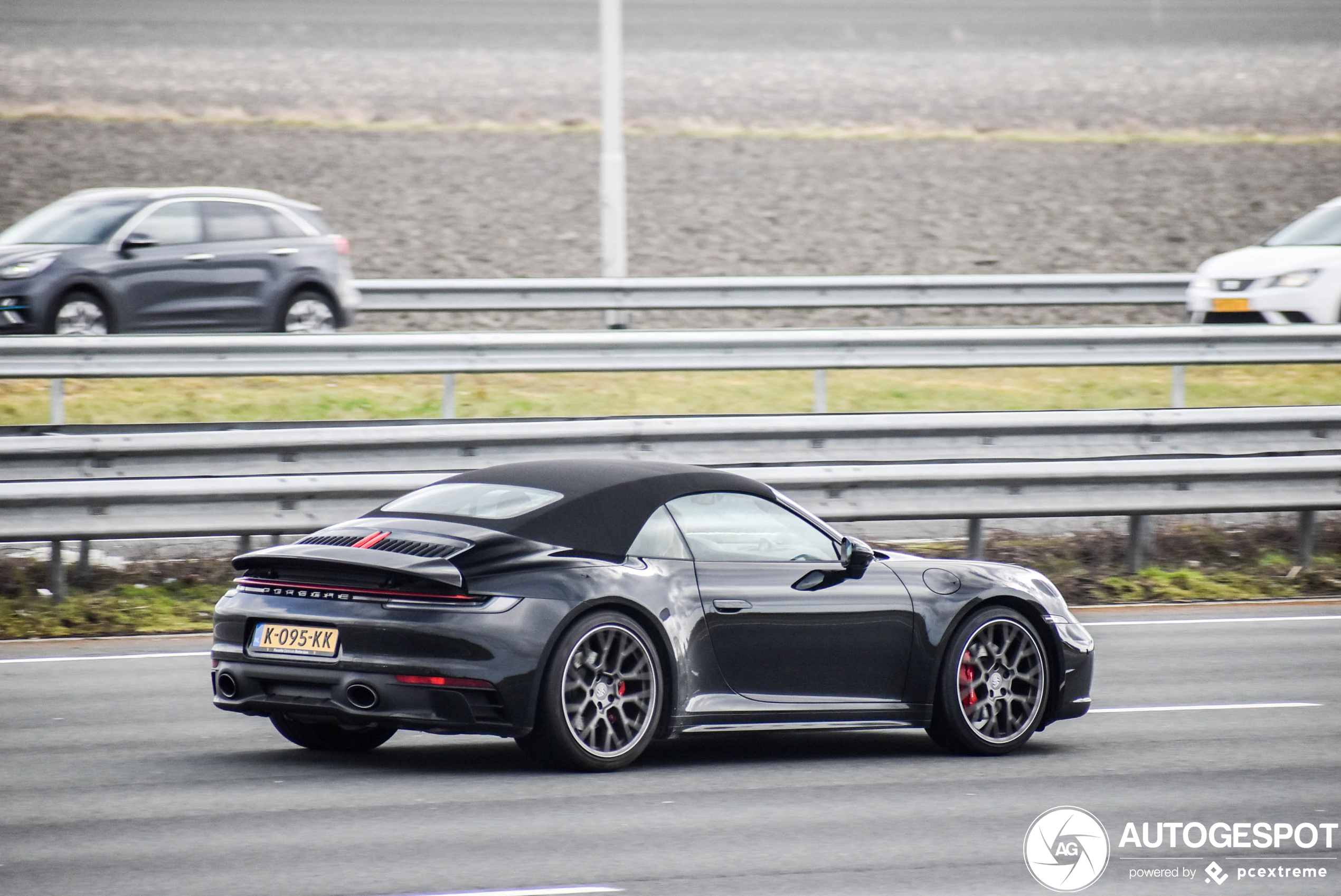 Porsche 992 Carrera 4S Cabriolet