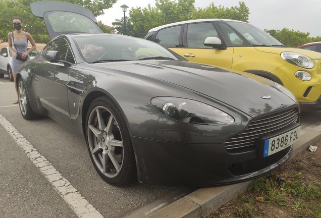 Aston Martin V8 Vantage