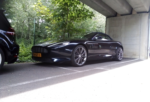 Aston Martin Virage Volante 2011