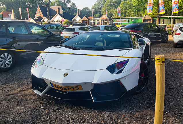 Lamborghini Aventador LP700-4 Roadster