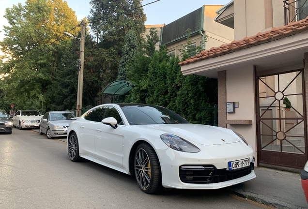 Porsche 971 Panamera Turbo