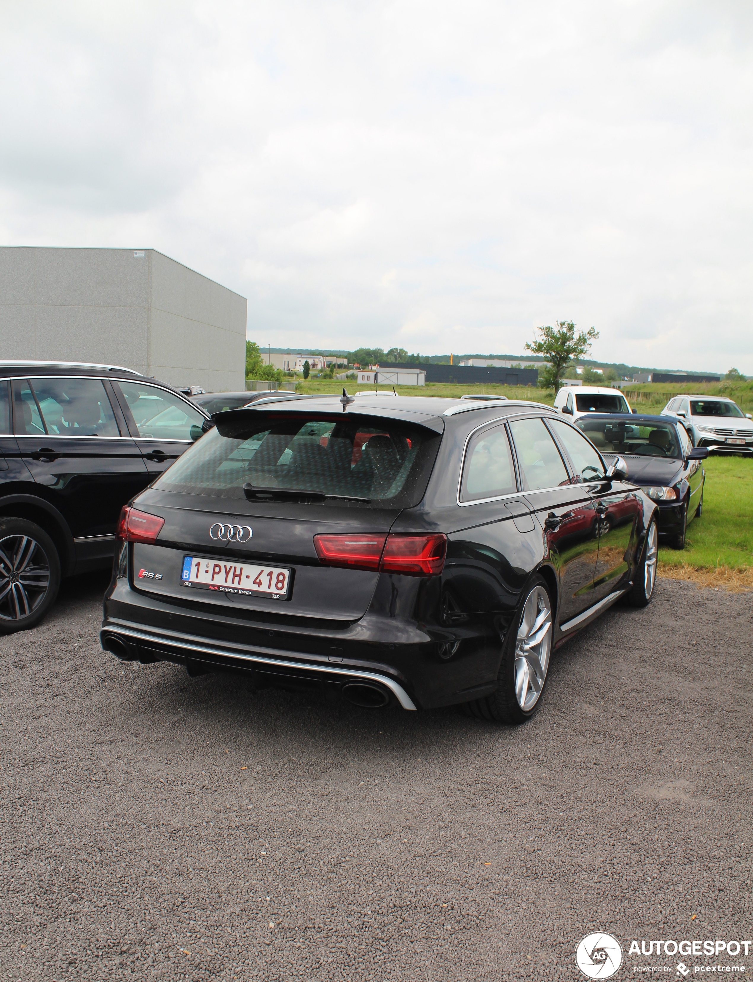 Audi RS6 Avant C7 2015