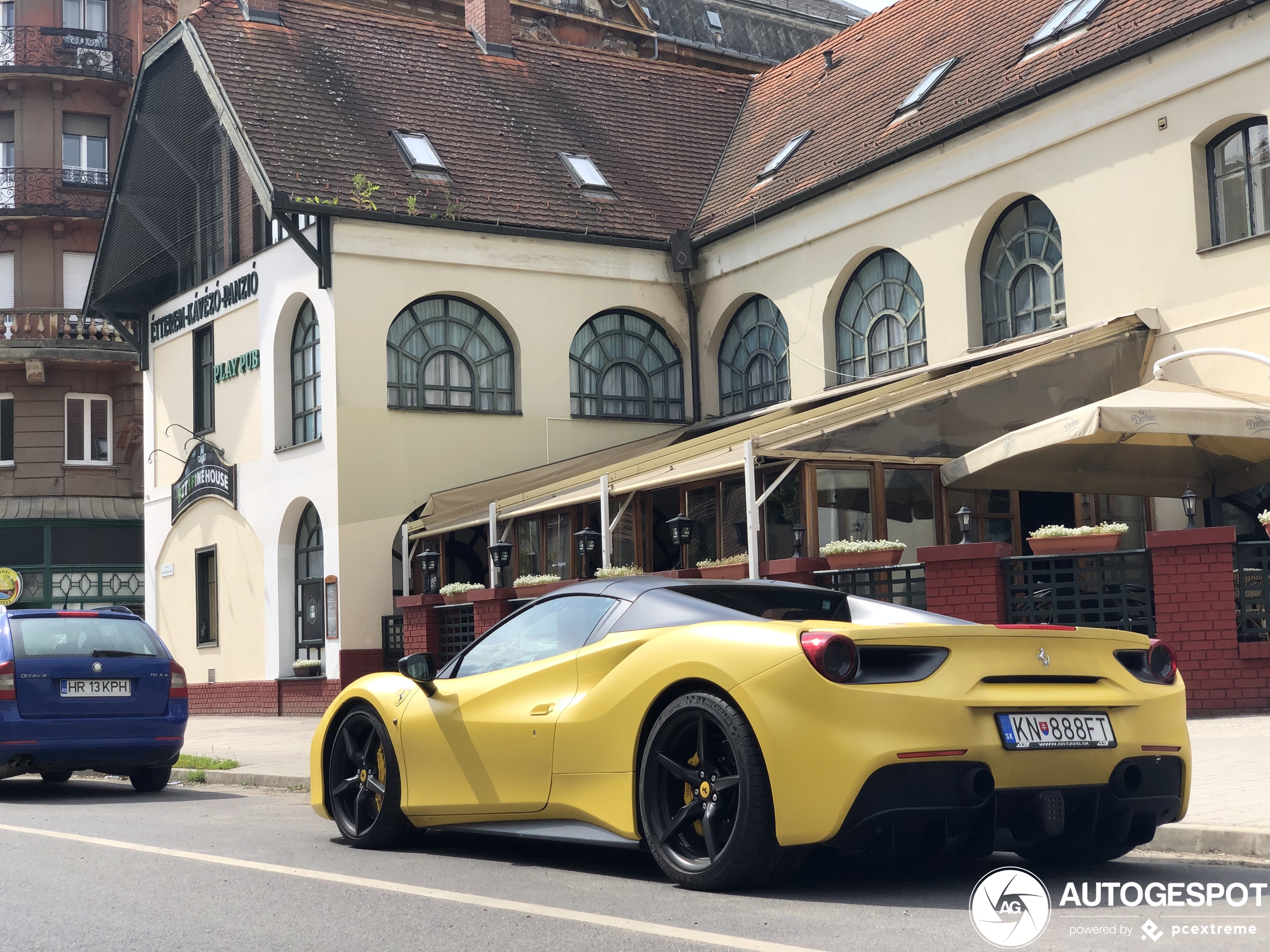 Ferrari 488 Spider