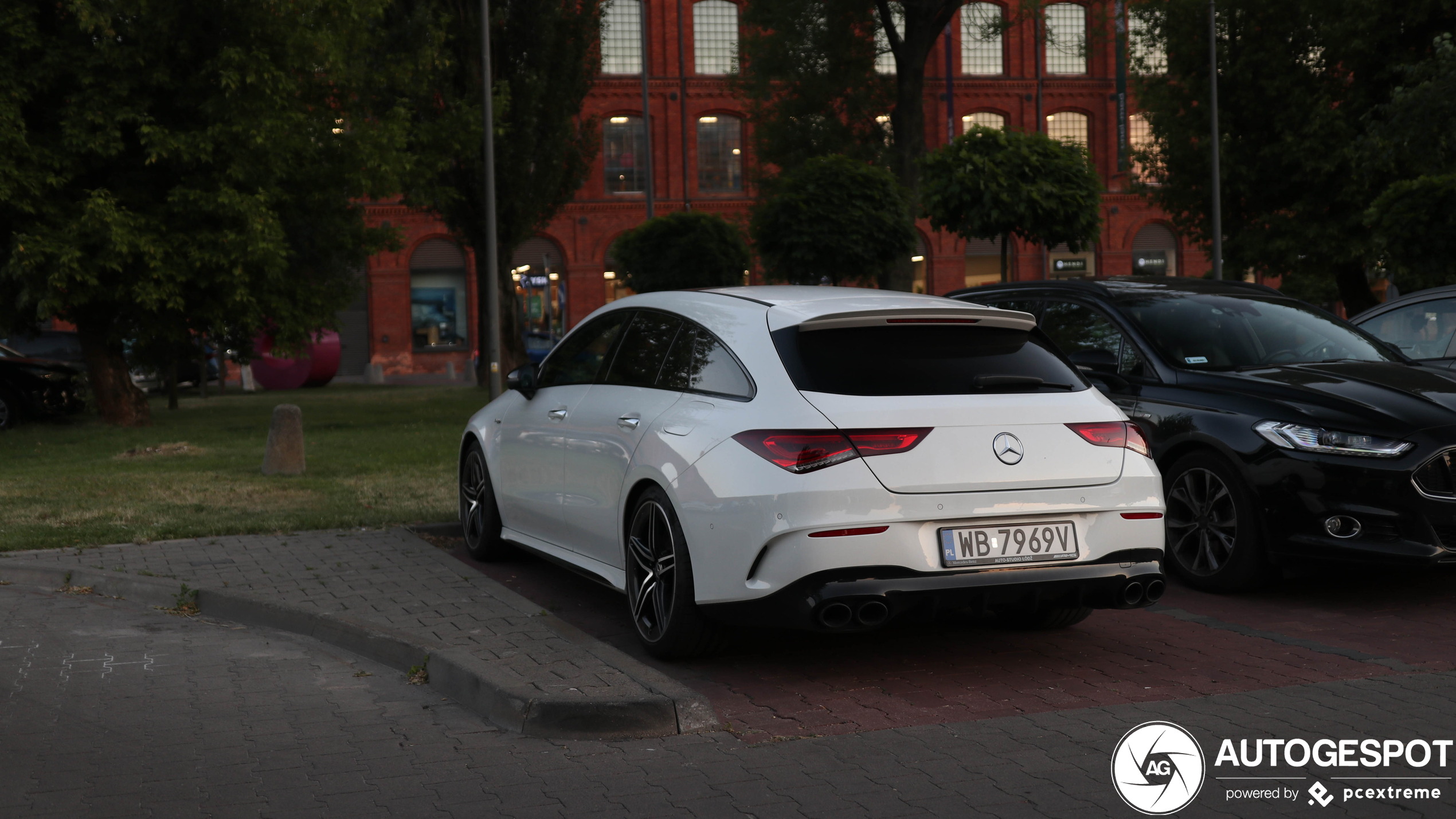 Mercedes-AMG CLA 45 Shooting Brake X118