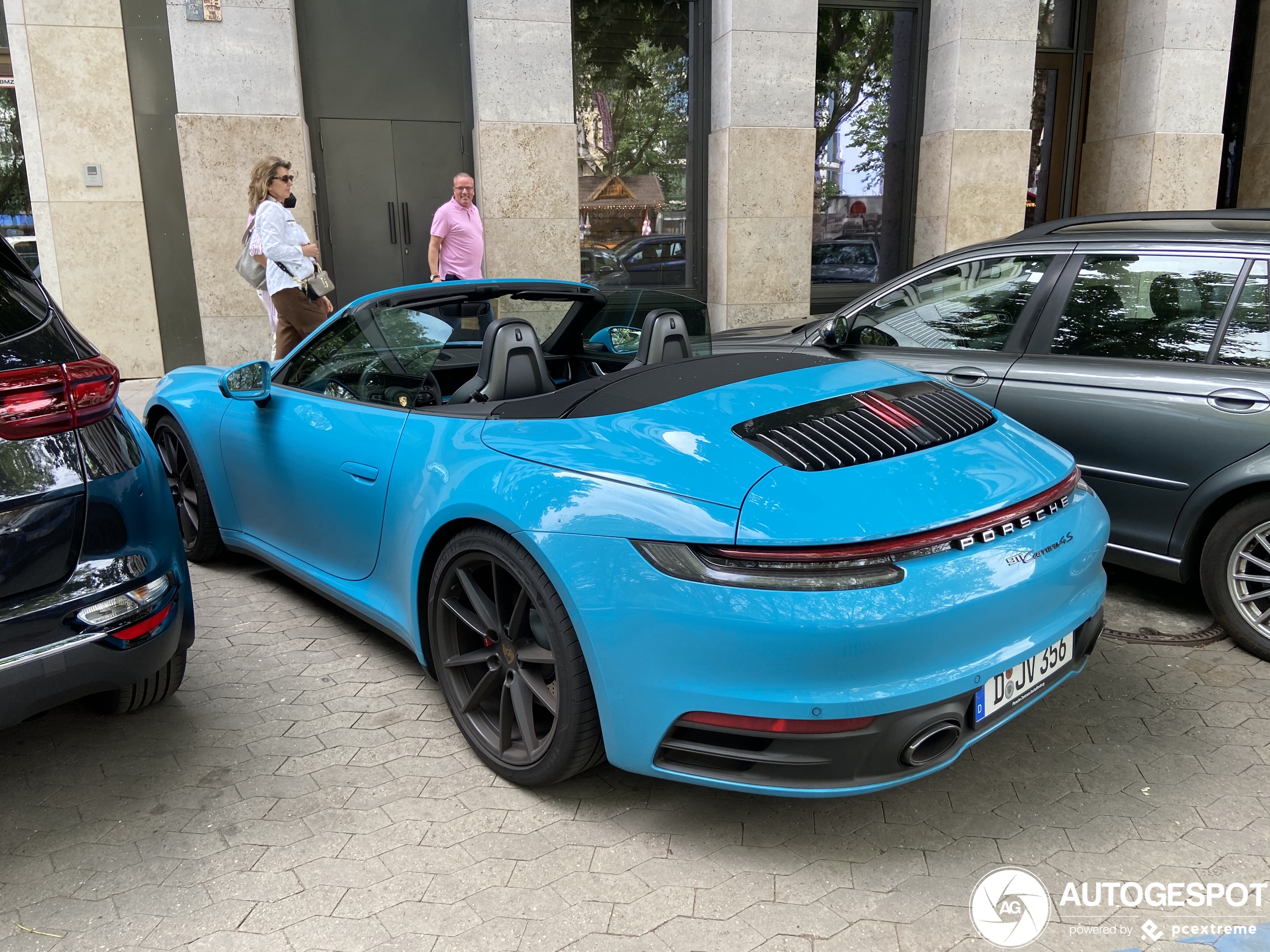 Porsche 992 Carrera 4S Cabriolet