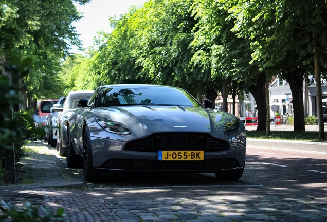 Aston Martin DB11 AMR