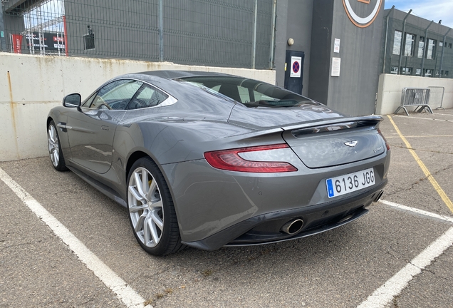 Aston Martin Vanquish 2013