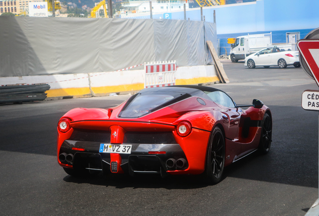 Ferrari LaFerrari Aperta