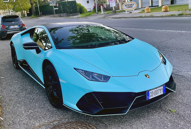 Lamborghini Huracán LP640-4 EVO