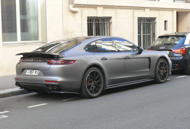 Porsche 971 Panamera Turbo