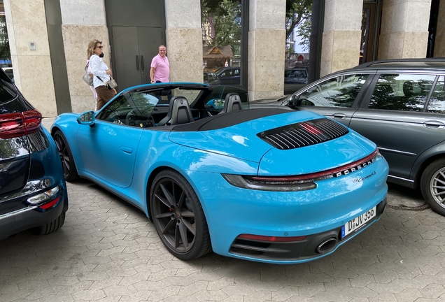 Porsche 992 Carrera 4S Cabriolet