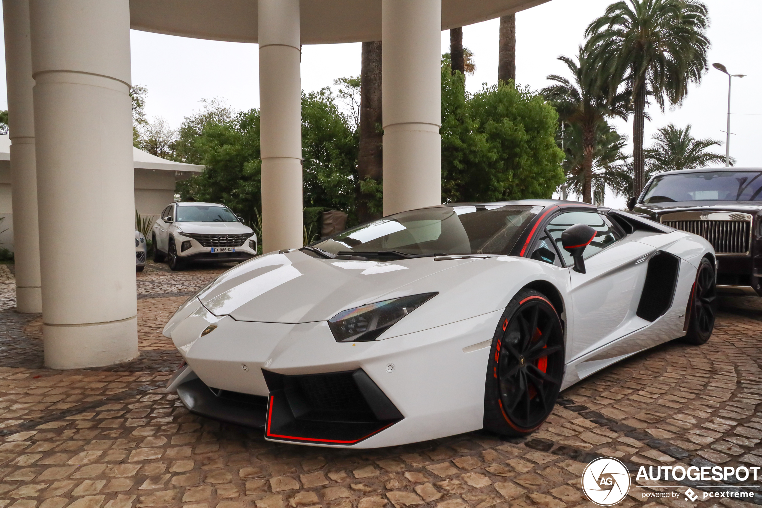 Lamborghini Aventador LP700-4 Roadster Pirelli Edition