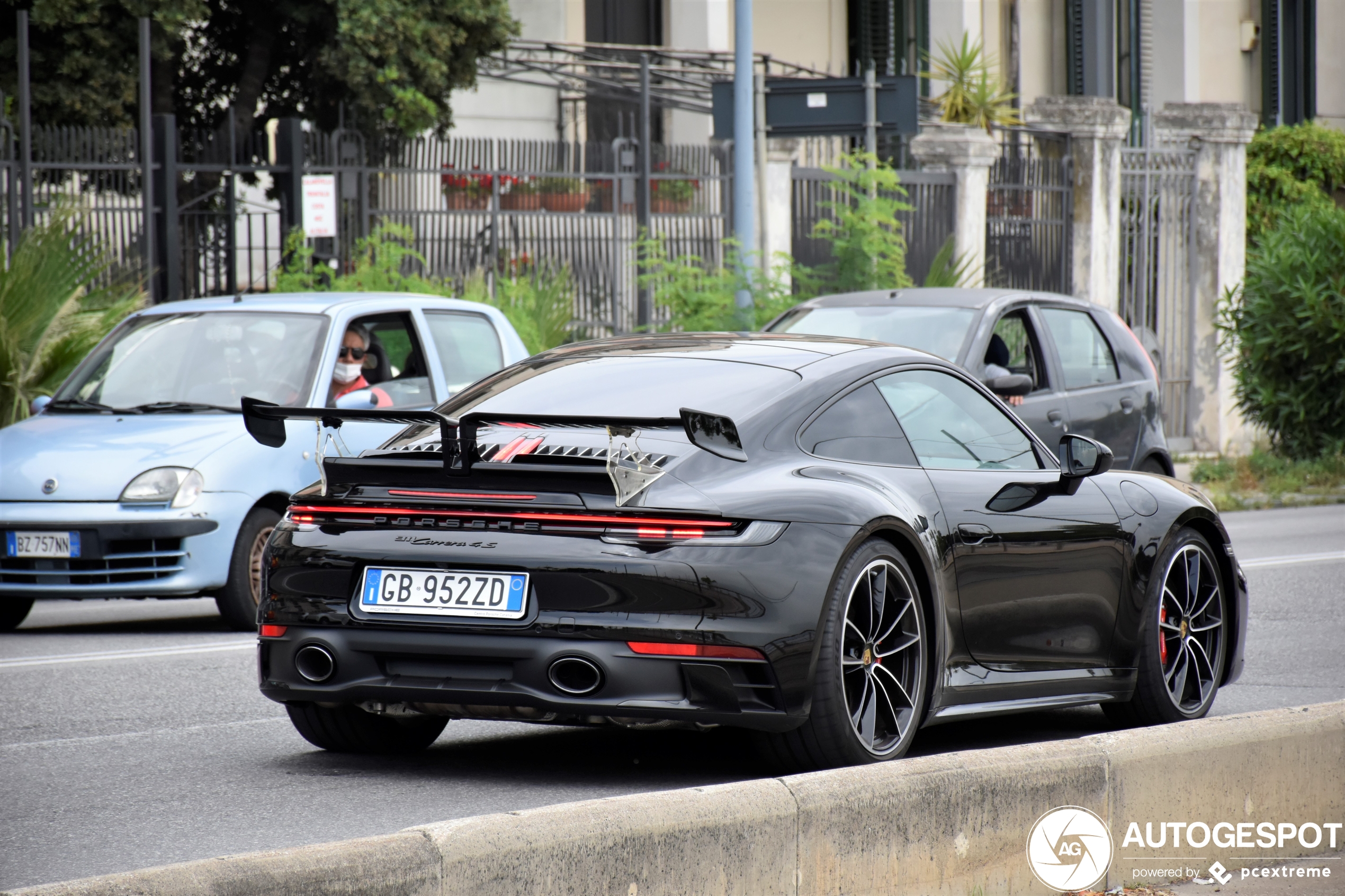 Porsche 992 Carrera 4S