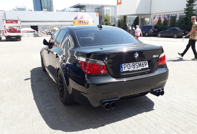 BMW M5 E60 2005