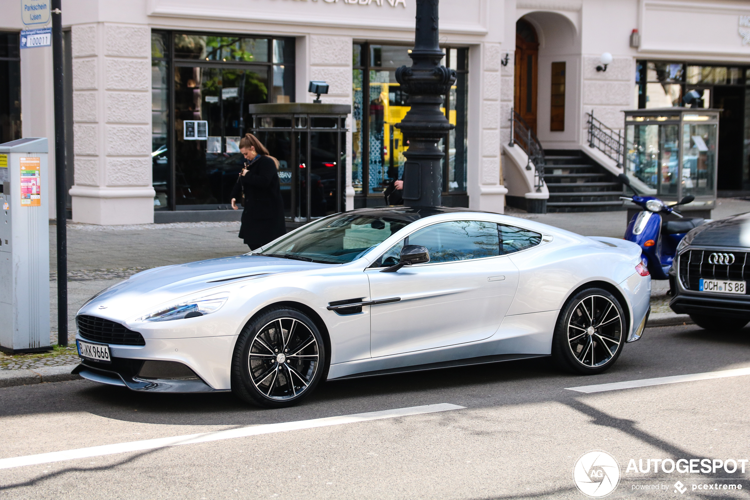 Aston Martin Vanquish 2013