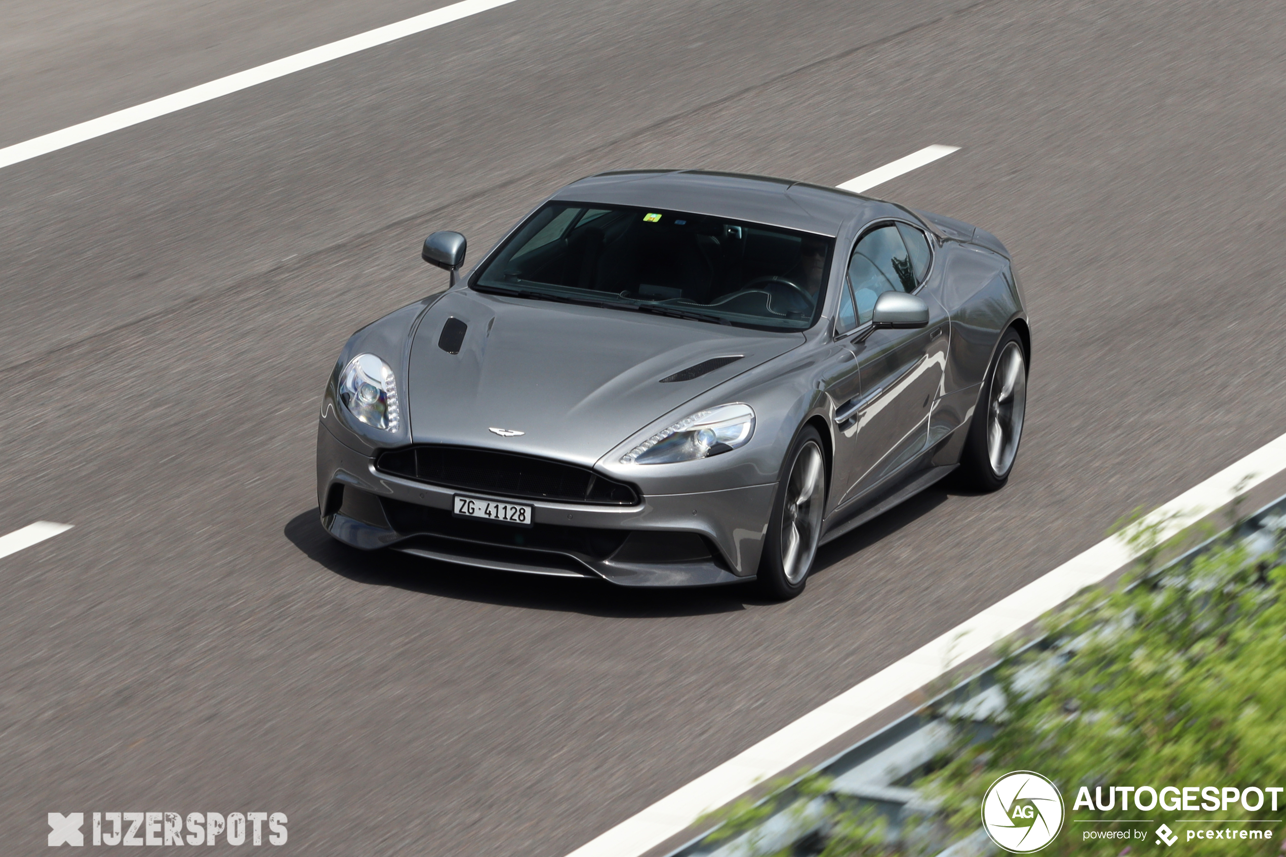 Aston Martin Vanquish 2013