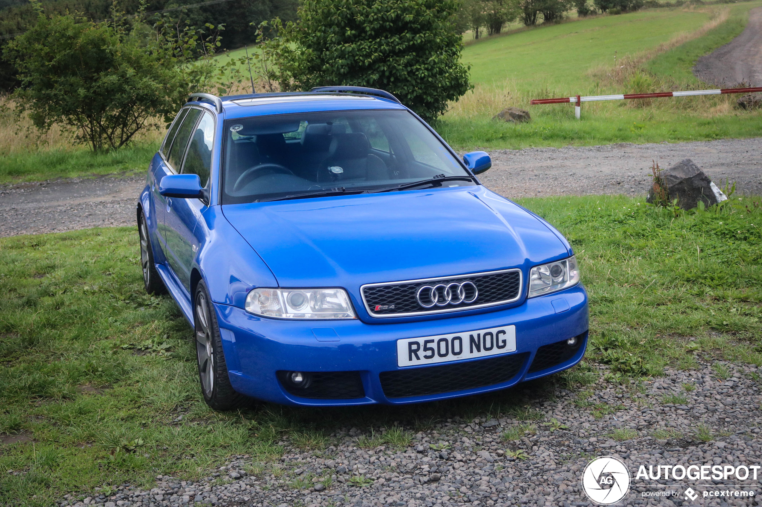 Audi RS4 Avant B5