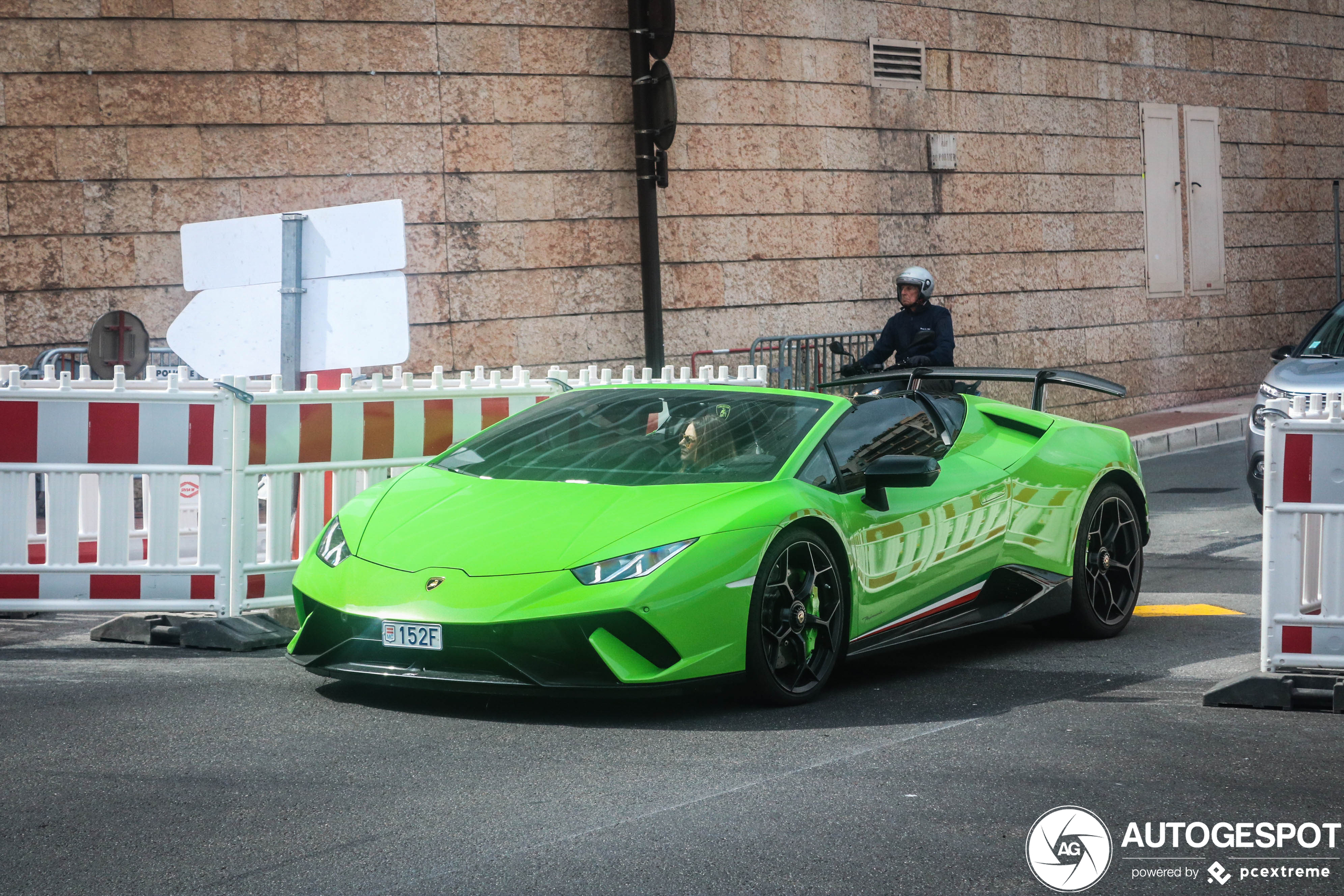 Lamborghini Huracán LP640-4 Performante Spyder