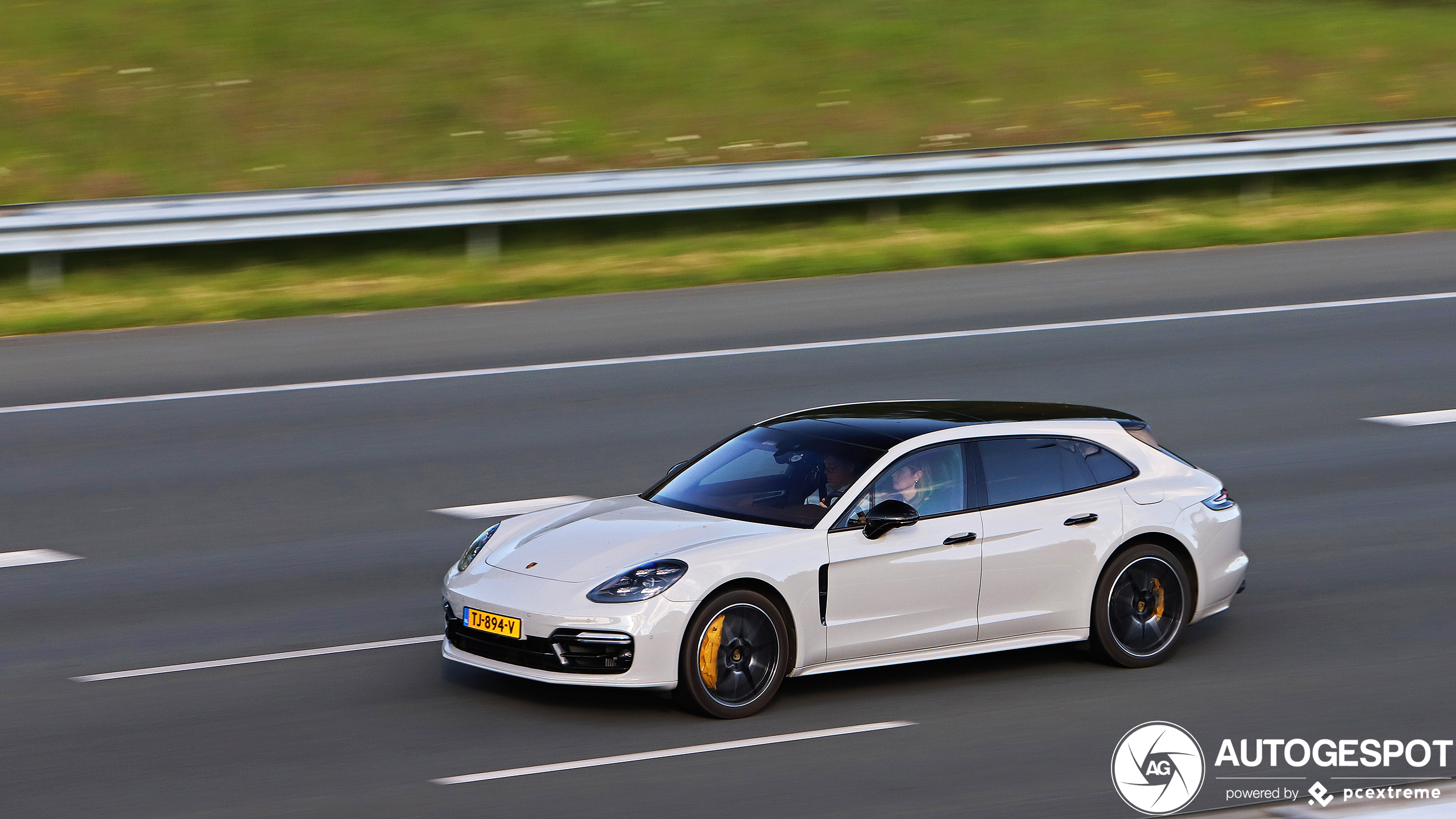 Porsche 971 Panamera Turbo S E-Hybrid Sport Turismo